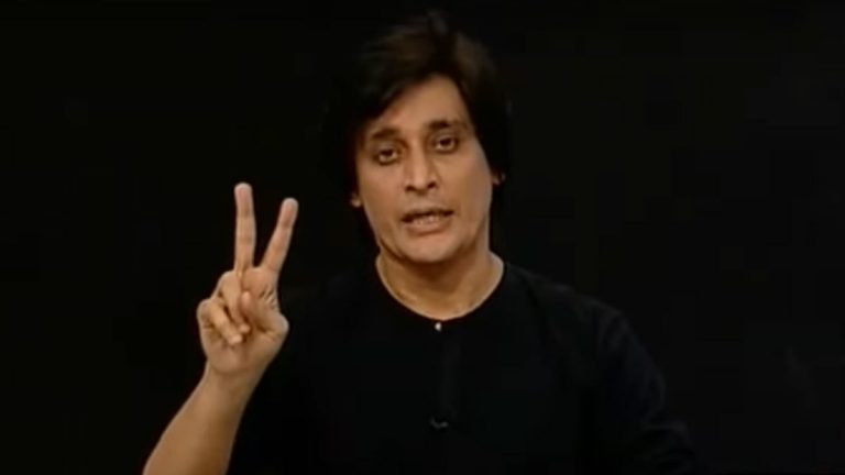 Sahir Lodhi Dances With A Girl From the Audience!