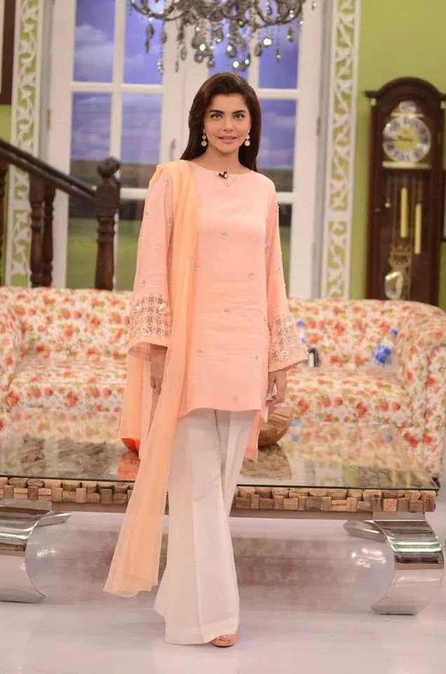 Sajal Ali Ranks Pakistani Morning Show Hosts!