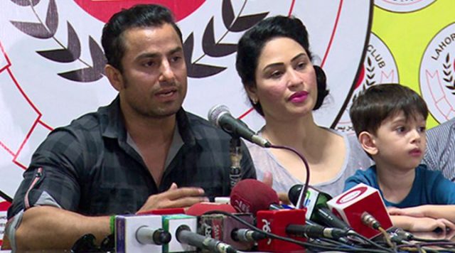 Humera Arshad And Husband Fight Again!