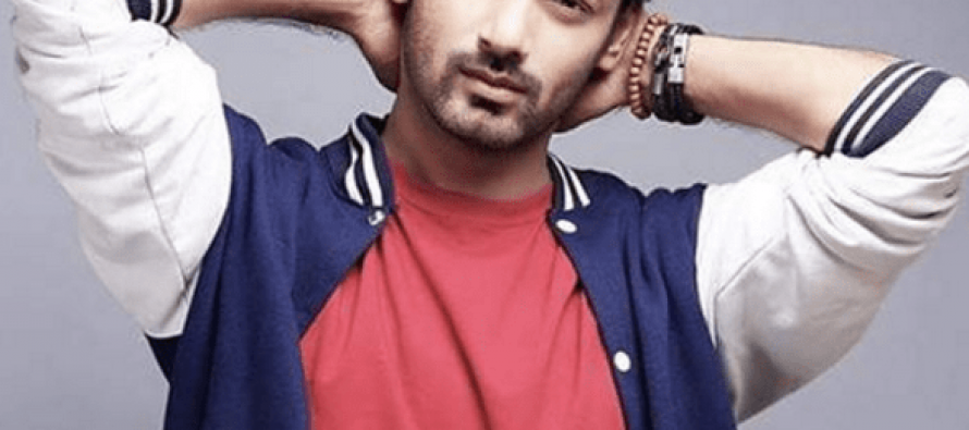 Zahid Ahmad Sings Live for the First Time!