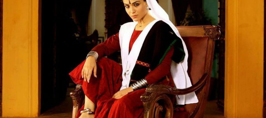 Humaima Malick All Praises For Vinod Khanna & Sanjay Dutt