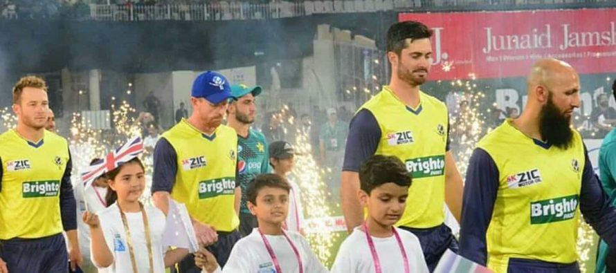World XI On Rickshaws!