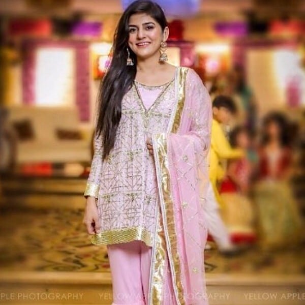 Look At The Gorgeous Sanam Baloch At A Family Wedding | Reviewit.pk