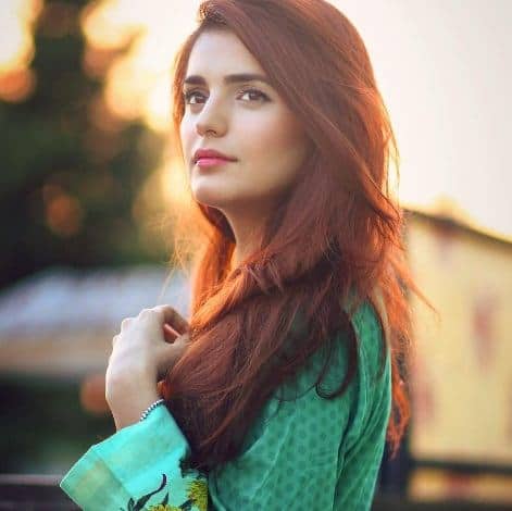 Momina Mustehsan Profile