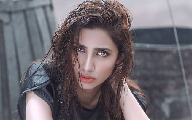 Mahira Khan Talks About Ranbir Controversy! | Reviewit.pk