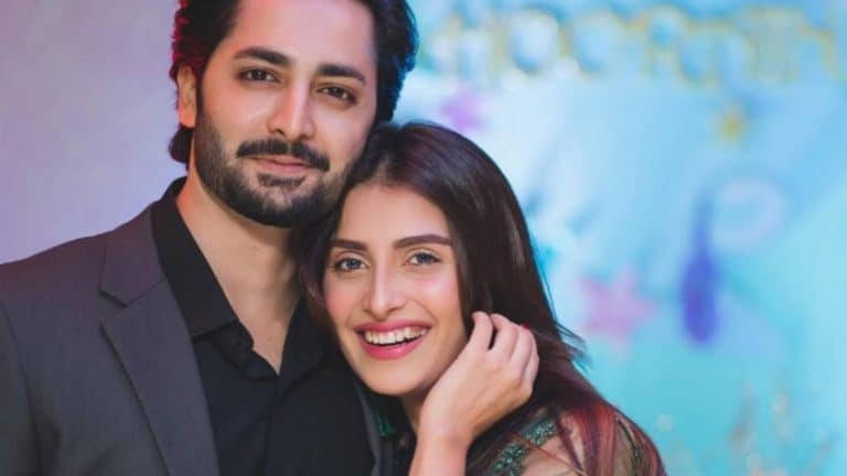 Ayeza Khan’s Adorable Family Photoshoot!