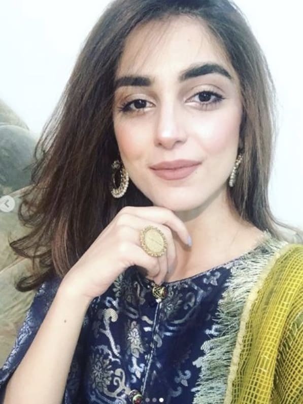 Maya Ali Is Wedding Season Goals Personified | Reviewit.pk