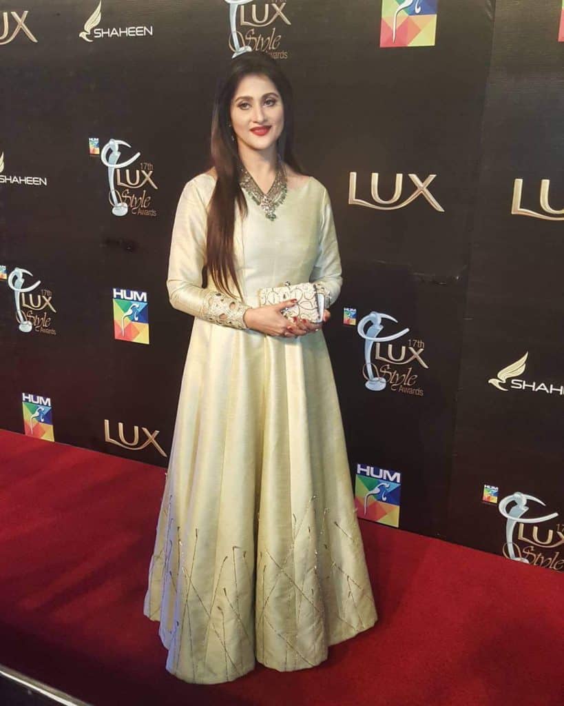 Celebrities At The Lux Style Awards 2018!