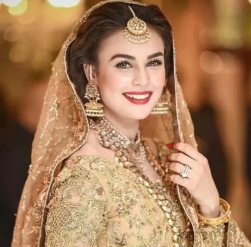 Mahenur Haider Gets Married! | Reviewit.pk