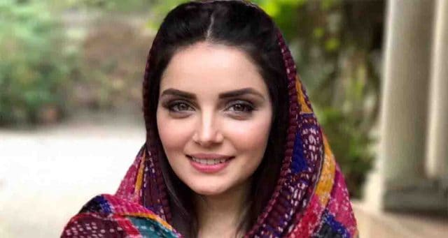 Armeena Khan calls award system in Pakistan as biased 640x341