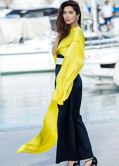 Mahira Khan's Cannes Lookbook!