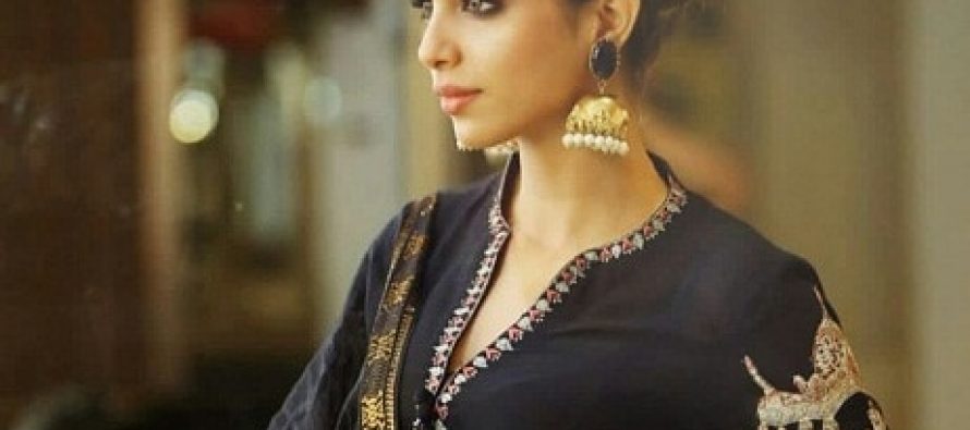 Sonya Hussyn Channels Her Inner Fashionista For Azaadi Promotions!