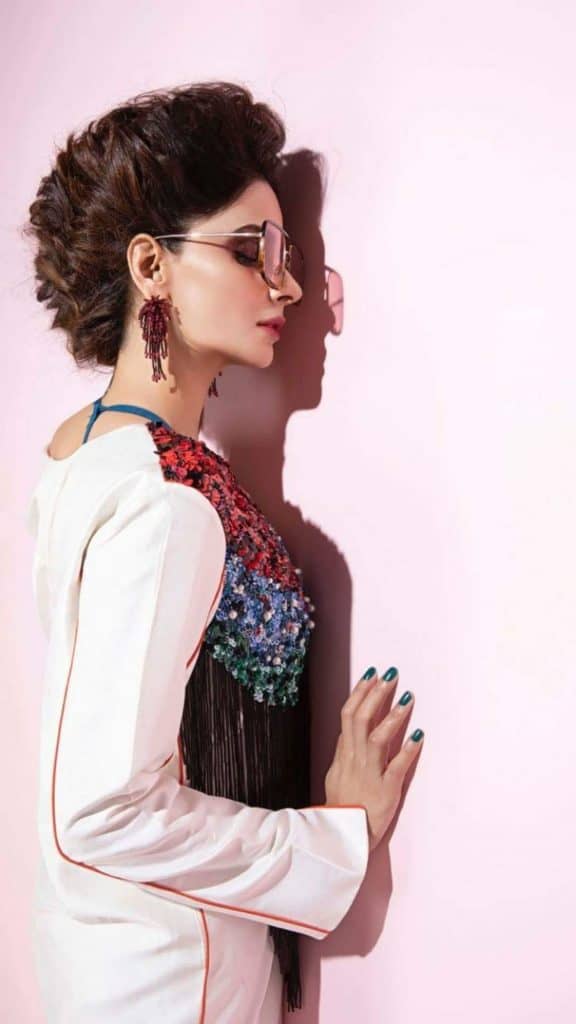 Saba Qamar's Latest Photoshoot!