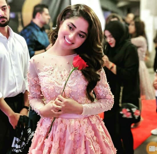 Celebrities Dazzle At Hum Awards 2018!