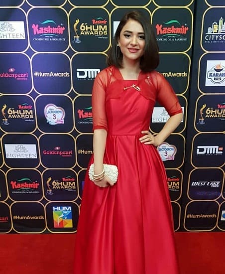 Celebrities Dazzle At Hum Awards 2018!