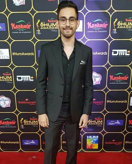 Celebrities Dazzle At Hum Awards 2018!