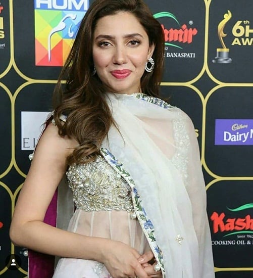 Celebrities Dazzle At Hum Awards 2018!