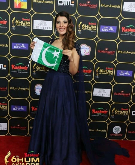 Celebrities Dazzle At Hum Awards 2018!