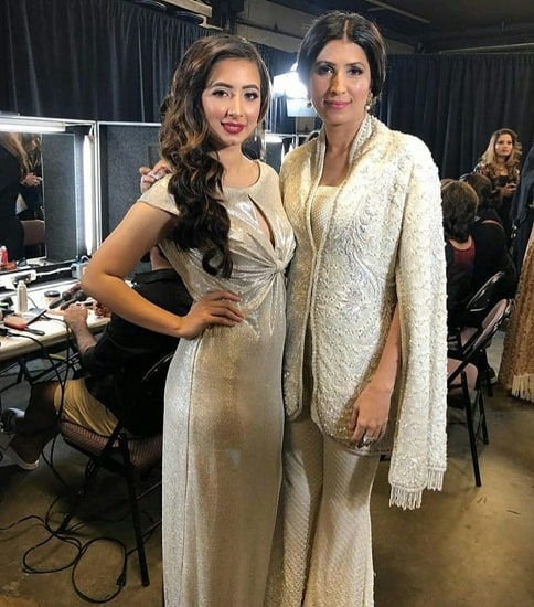 Celebrities Dazzle At Hum Awards 2018!