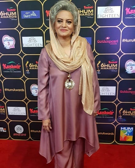 Celebrities Dazzle At Hum Awards 2018!