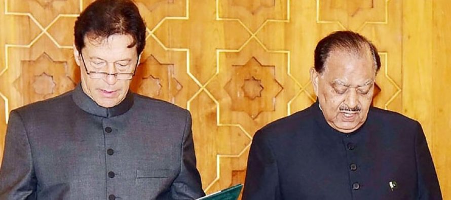 Celebrities Welcome PM Imran Khan!