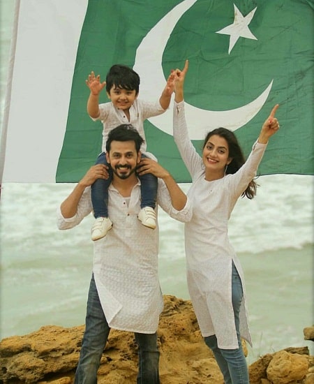 Celebrities Celebrate Independence Day With Zeal And Passion!