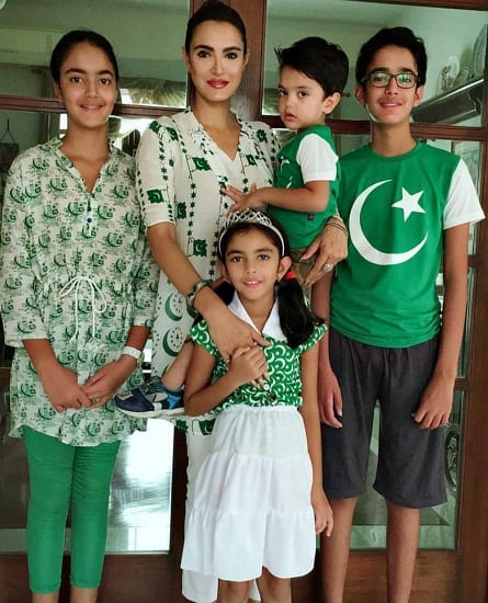 Celebrities Celebrate Independence Day With Zeal And Passion!