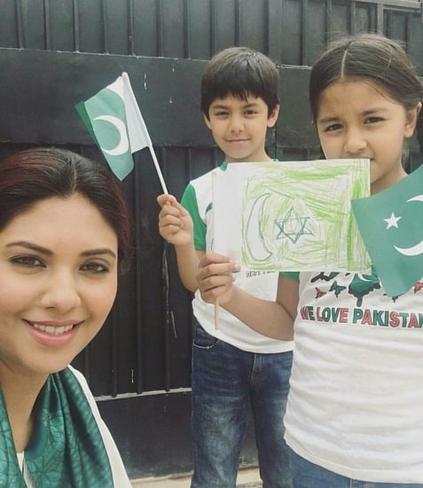 Celebrities Celebrate Independence Day With Zeal And Passion!