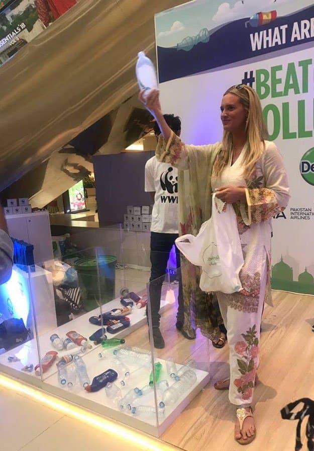 Celebrities Join #BeatPlasticPollution