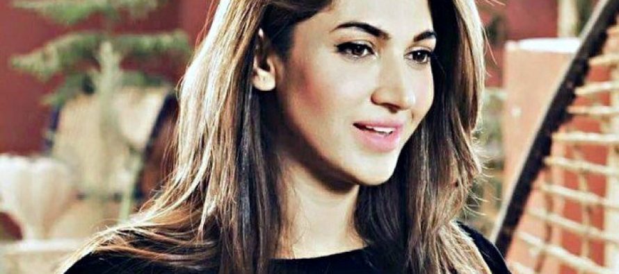 Sana Fakhar Shakes A Leg At IPPA Awards!