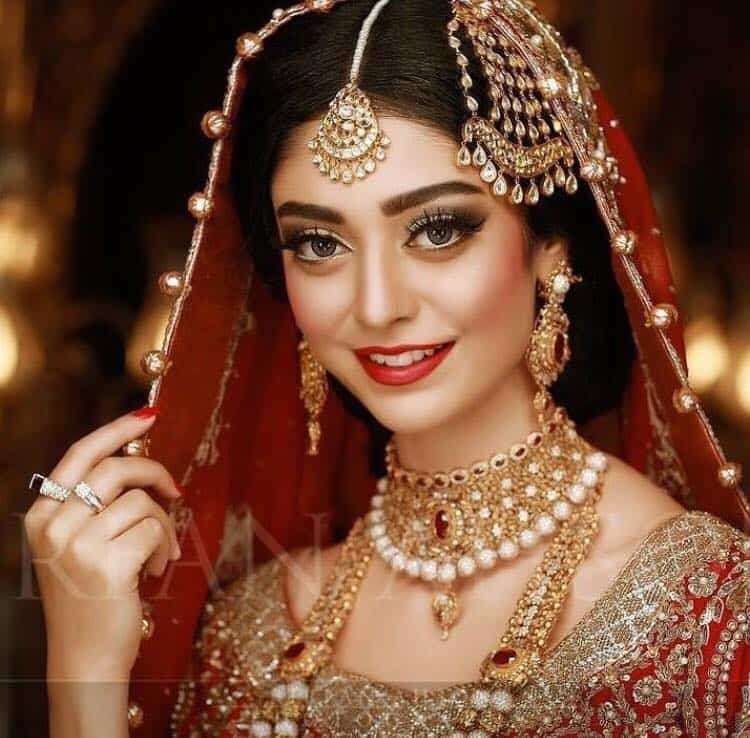 Noor Khan's Beautiful Bridal Photo Shoot