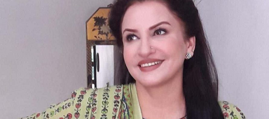 Saba Faisal Shares Her Wedding And Family Pictures!