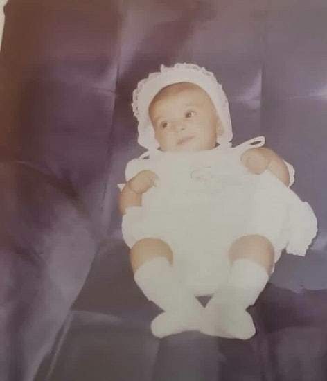 Ayeza Khan Shares Her Cutest Childhood Pictures!