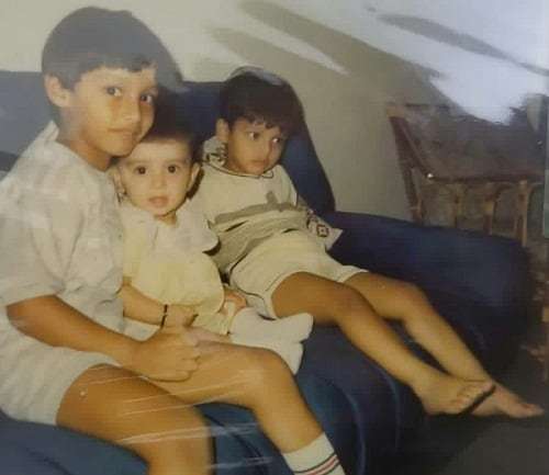 Ayeza Khan Shares Her Cutest Childhood Pictures!