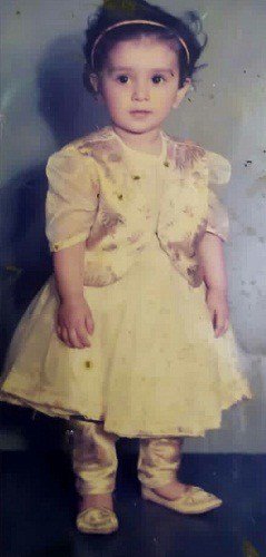 Ayeza Khan Shares Her Cutest Childhood Pictures!