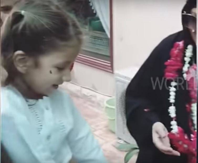 Nooreh Welcomes Grandparents Home After Hajj In The Most Adorable Way