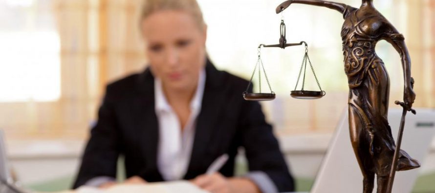 This Pakistani Actress Is ‘Actor And Lawyer’