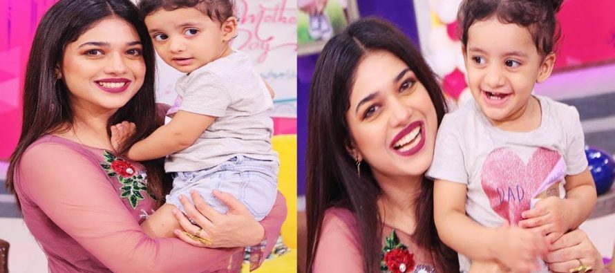 Sanam Jung & Alaya Duo Looks Adorable Together