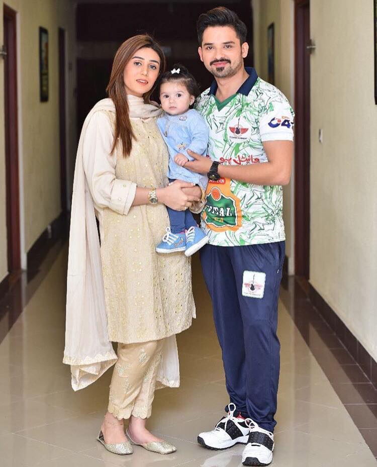 Noman Habib's Latest Pictures With His Wife and Daughter