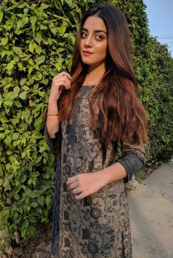 Beautiful Latest Pictures Of Alizeh Shah