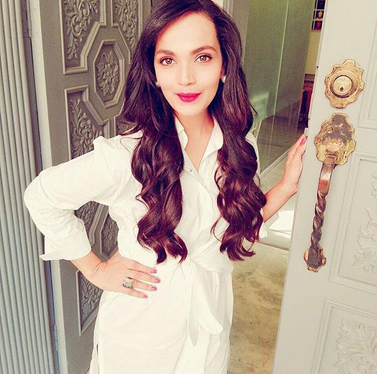 Aamina Sheikh Shares How Her Big Forehead Was Mocked
