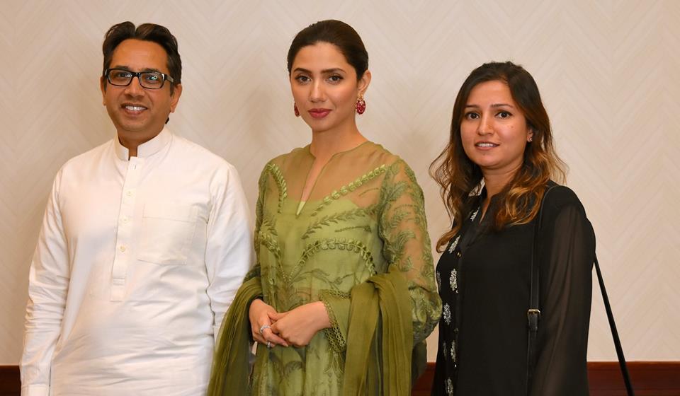 Mahira Khan Is Nothing Short Of A Vision At SKMH Fundraiser