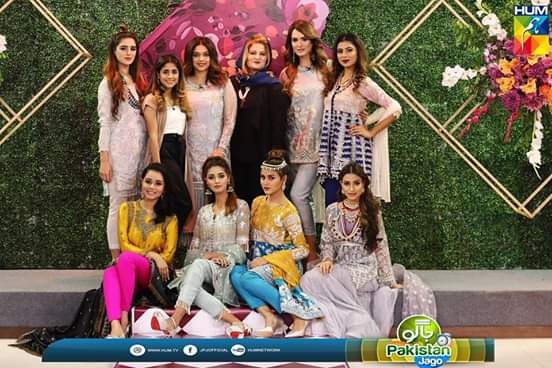 Sanam Jung with Her Sister Anam Jung on Jago Pakistan Jago