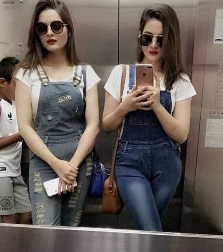 Minal And Aiman Khan Enjoying Vacations With Family