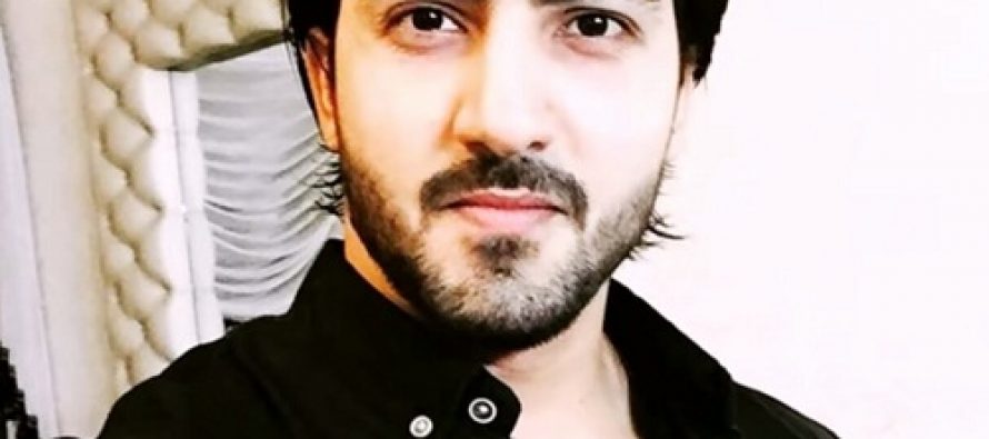 Hammad Farooqi With His Little Baby Boy