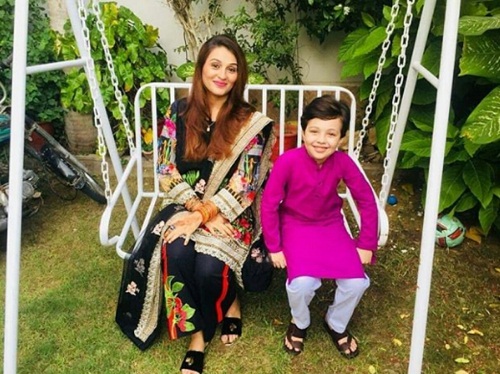 Iqrar ul Hassan With His Family-Pictures