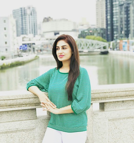 Iqrar ul Hassan's Second Wife Farah Yousaf In China