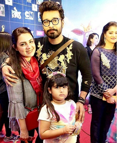 Faysal Qureshi's Beautiful Family Pictures
