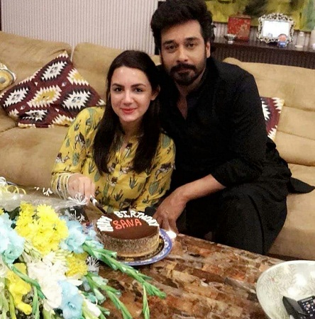 Faysal Qureshi's Beautiful Family Pictures