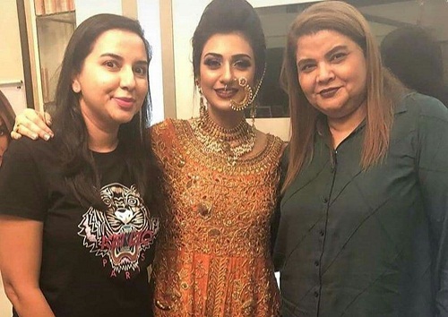 Sara Khan's BTS Shots From A Bridal Shoot